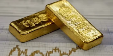 طلای جهانی به قله نزدیک شد