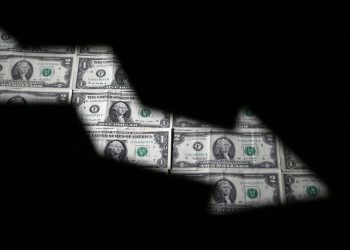 قیمت دلار تا پایان سال می‌تواند به ۱۳۵ هزار تومان برسد