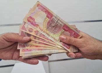 الزام بانک‌ها و صرافی ها به خرید دینار باقی‌مانده زائران اربعین