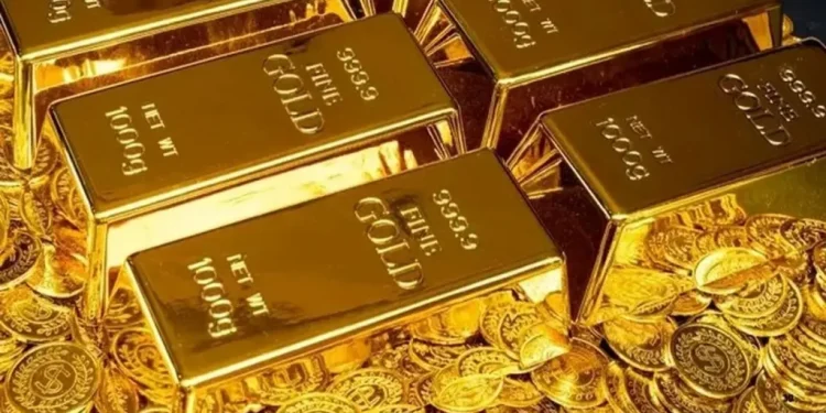 بازار طلای ایران در پی تشدید فشار ارزی و تغییر تقاضای سرمایه‌گذاری اوج گرفت